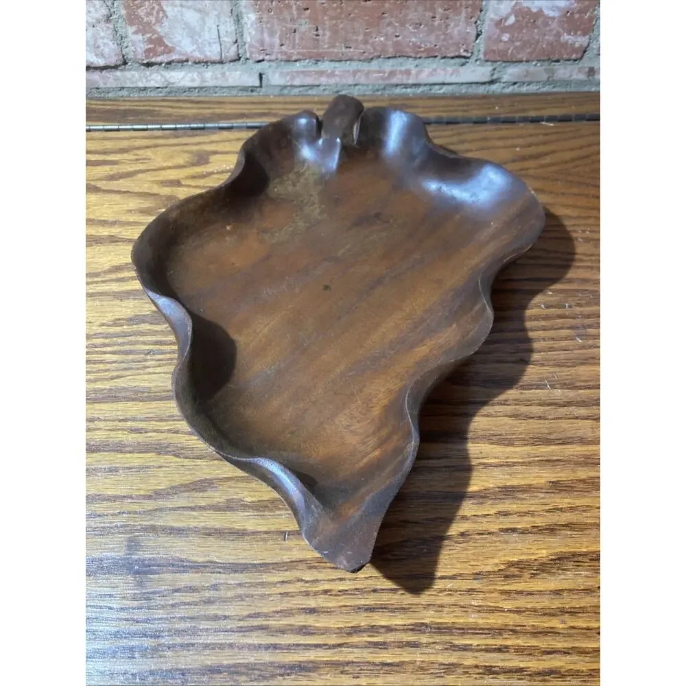 Leaf shape Bowl Woods of Hawaii Monkey Pod Honolulu's Finest at Waikiki 10
